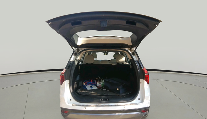 2022 Mahindra XUV700 AX 5 D MT 5 STR, Diesel, Manual, 68,617 km, exterior