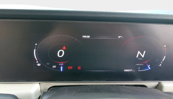 2022 Mahindra XUV700 AX 5 D MT 5 STR, Diesel, Manual, 68,617 km, interior