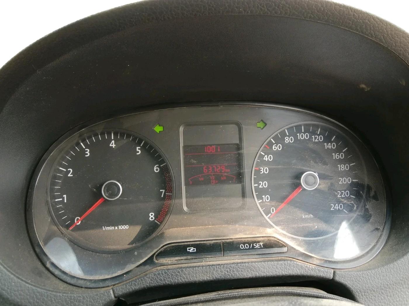 2011 Volkswagen Polo COMFORTLINE 1.2L PETROL, Petrol, Manual, 65,329 km, interior