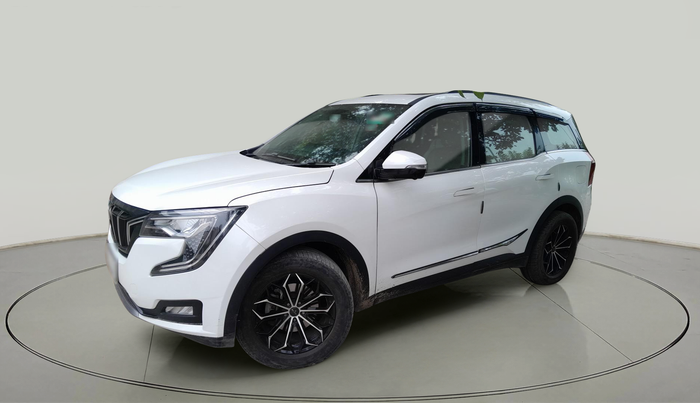 2023 Mahindra XUV700 AX 7 LUXURY D AWD AT 7 STR, Diesel, Automatic, 45,737 km, exterior