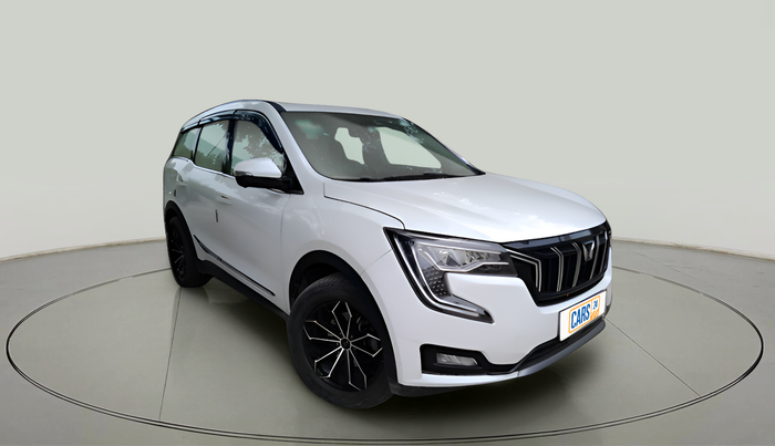 2023 Mahindra XUV700 AX 7 LUXURY D AWD AT 7 STR, Diesel, Automatic, 45,737 km, exterior