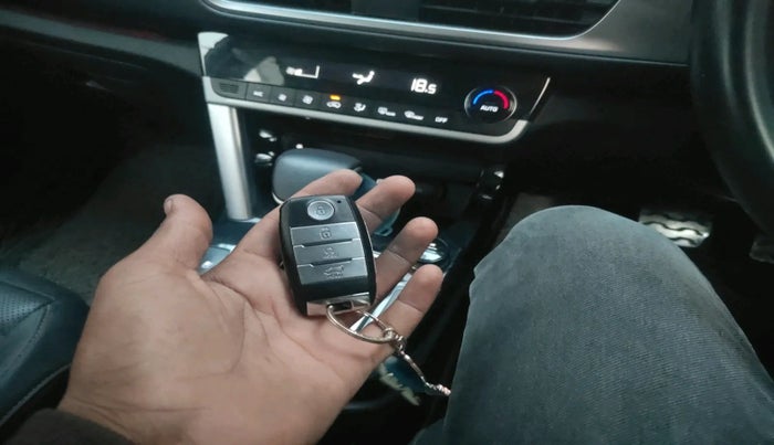 2021 KIA SELTOS GTX PLUS AT 1.5 DIESEL, Diesel, Automatic, 16,111 km, interior