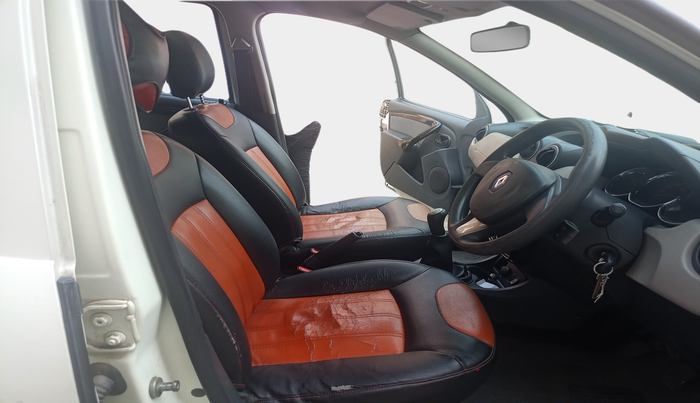 2015 Renault Duster 85 PS RXL DIESEL (OPT), Diesel, Manual, 1,11,634 km, interior