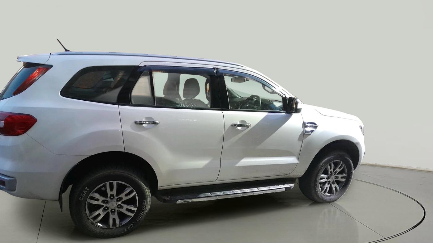 2017 Ford Endeavour TITANIUM 3.2 4X4 AT, Diesel, Automatic, 1,21,000 km, exterior