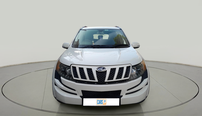 2015 Mahindra XUV500 W8, Diesel, Manual, 1,35,313 km, exterior