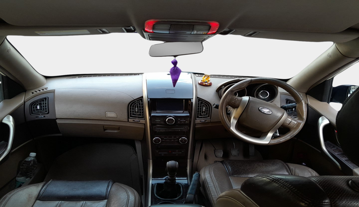2015 Mahindra XUV500 W8, Diesel, Manual, 1,35,313 km, interior