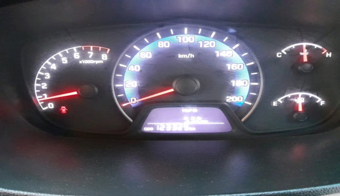 2014 Hyundai Xcent SX 1.2, Petrol, Manual, 1,23,325 km, interior