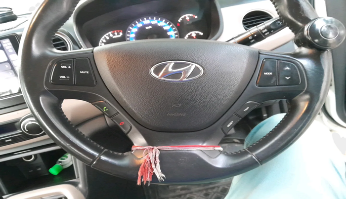 2014 Hyundai Xcent SX 1.2, Petrol, Manual, 1,23,325 km, interior