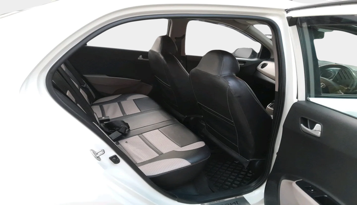 2014 Hyundai Xcent SX 1.2, Petrol, Manual, 1,23,325 km, interior