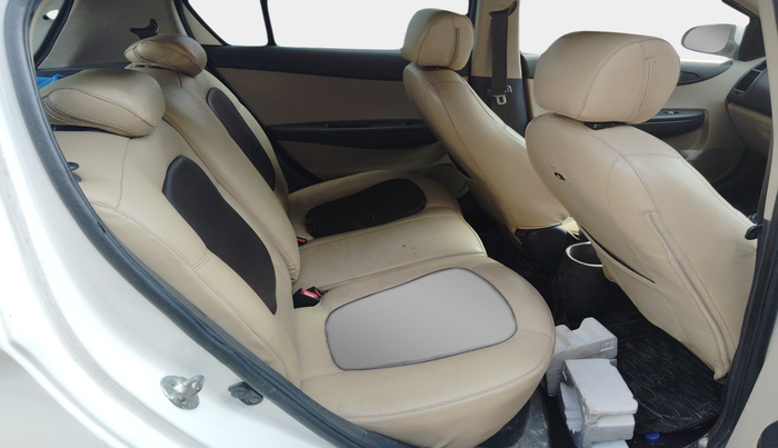 2013 Hyundai i20 SPORTZ 1.4 CRDI, Diesel, Manual, 1,47,878 km, interior