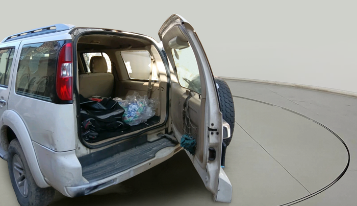 2012 Ford Endeavour 2.5L 4X2 MT, Diesel, Manual, 1,21,317 km, exterior