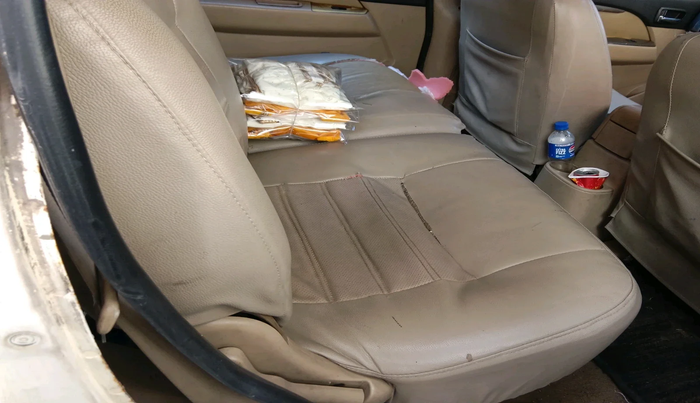 2012 Ford Endeavour 2.5L 4X2 MT, Diesel, Manual, 1,21,317 km, interior