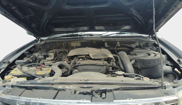 2011 Ford Endeavour 3.0L 4X2 AT, Diesel, Automatic, 1,05,714 km, exterior