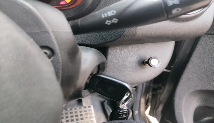 2017 Renault Kwid RXL, Petrol, Manual, 47,682 km, interior