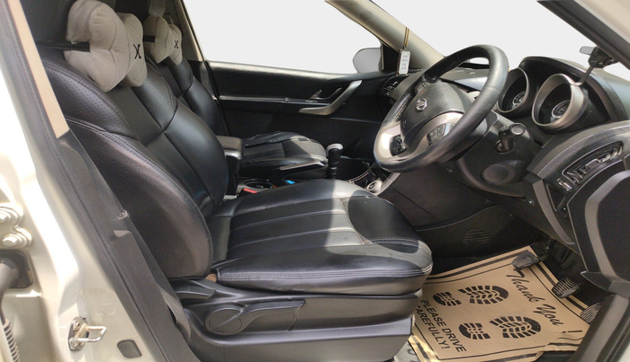 2018 Mahindra XUV500 W9, Diesel, Manual, 1,72,963 km, interior