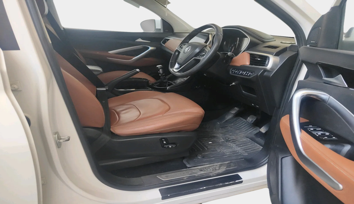 2021 MG HECTOR PLUS SHARP 2.0 DIESEL TURBO MT 6-STR, Diesel, Manual, 86,272 km, interior