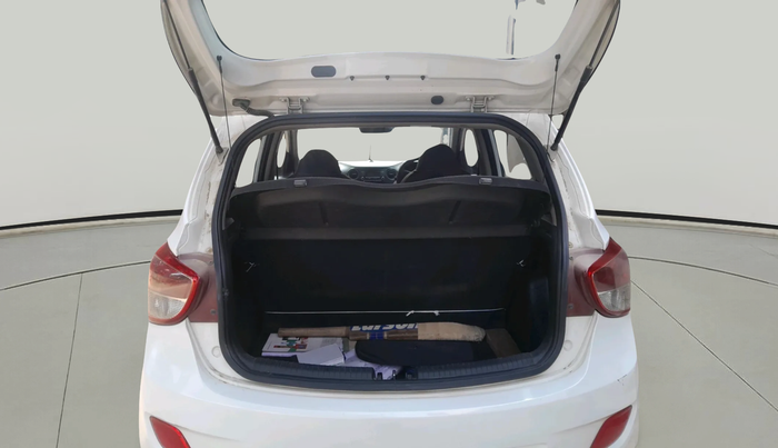 2016 Hyundai Grand i10 MAGNA 1.1 CRDI, Diesel, Manual, 1,50,692 km, exterior