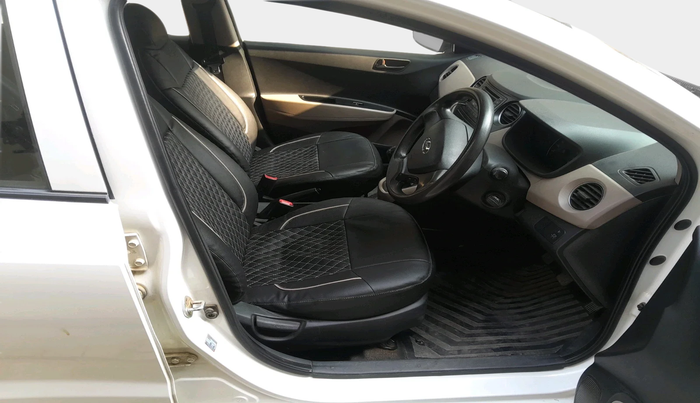 2016 Hyundai Grand i10 MAGNA 1.1 CRDI, Diesel, Manual, 1,50,692 km, interior