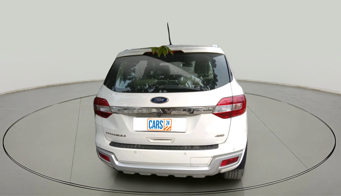 2017 Ford Endeavour TITANIUM 3.2 4X4 AT, Diesel, Automatic, 1,27,179 km, exterior