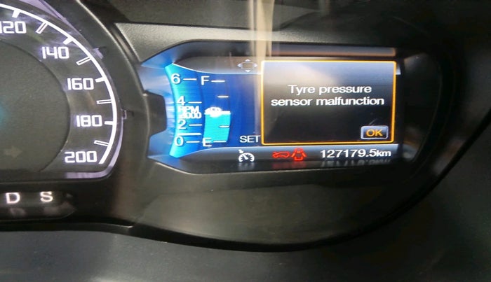 2017 Ford Endeavour TITANIUM 3.2 4X4 AT, Diesel, Automatic, 1,27,179 km, interior