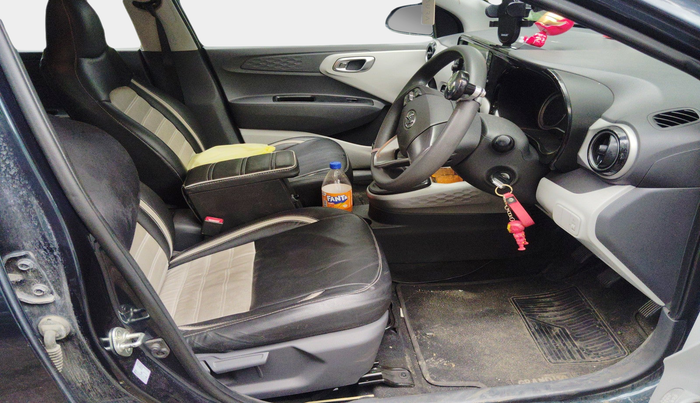 2022 Hyundai GRAND I10 NIOS SPORTZ 1.2 KAPPA VTVT, Petrol, Manual, 23,313 km, interior