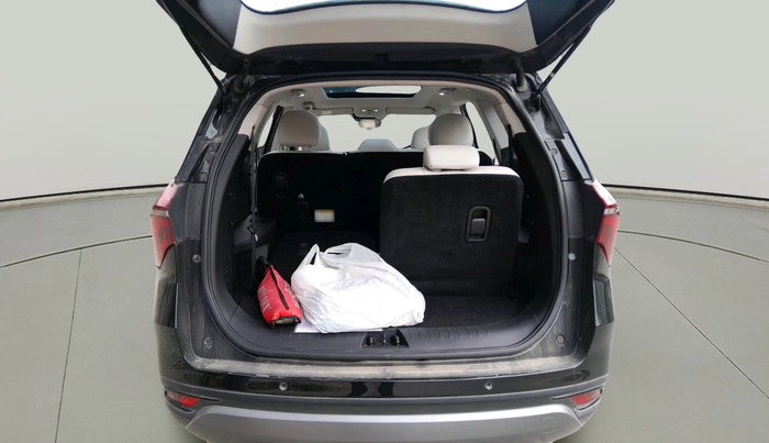 2024 Mahindra XUV700 AX 7 D AT 7 STR, Diesel, Automatic, 28,069 km, exterior