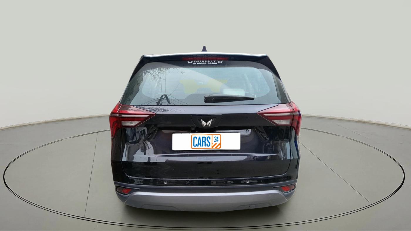 2024 Mahindra XUV700 AX 7 D AT 7 STR, Diesel, Automatic, 28,069 km, exterior