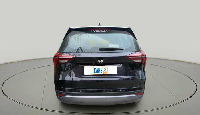 2024 Mahindra XUV700 AX 7 D AT 7 STR, Diesel, Automatic, 28,069 km, exterior