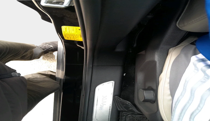 2024 Mahindra XUV700 AX 7 D AT 7 STR, Diesel, Automatic, 28,069 km, interior