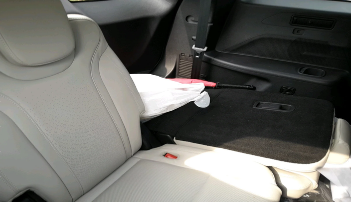 2024 Mahindra XUV700 AX 7 D AT 7 STR, Diesel, Automatic, 28,069 km, interior