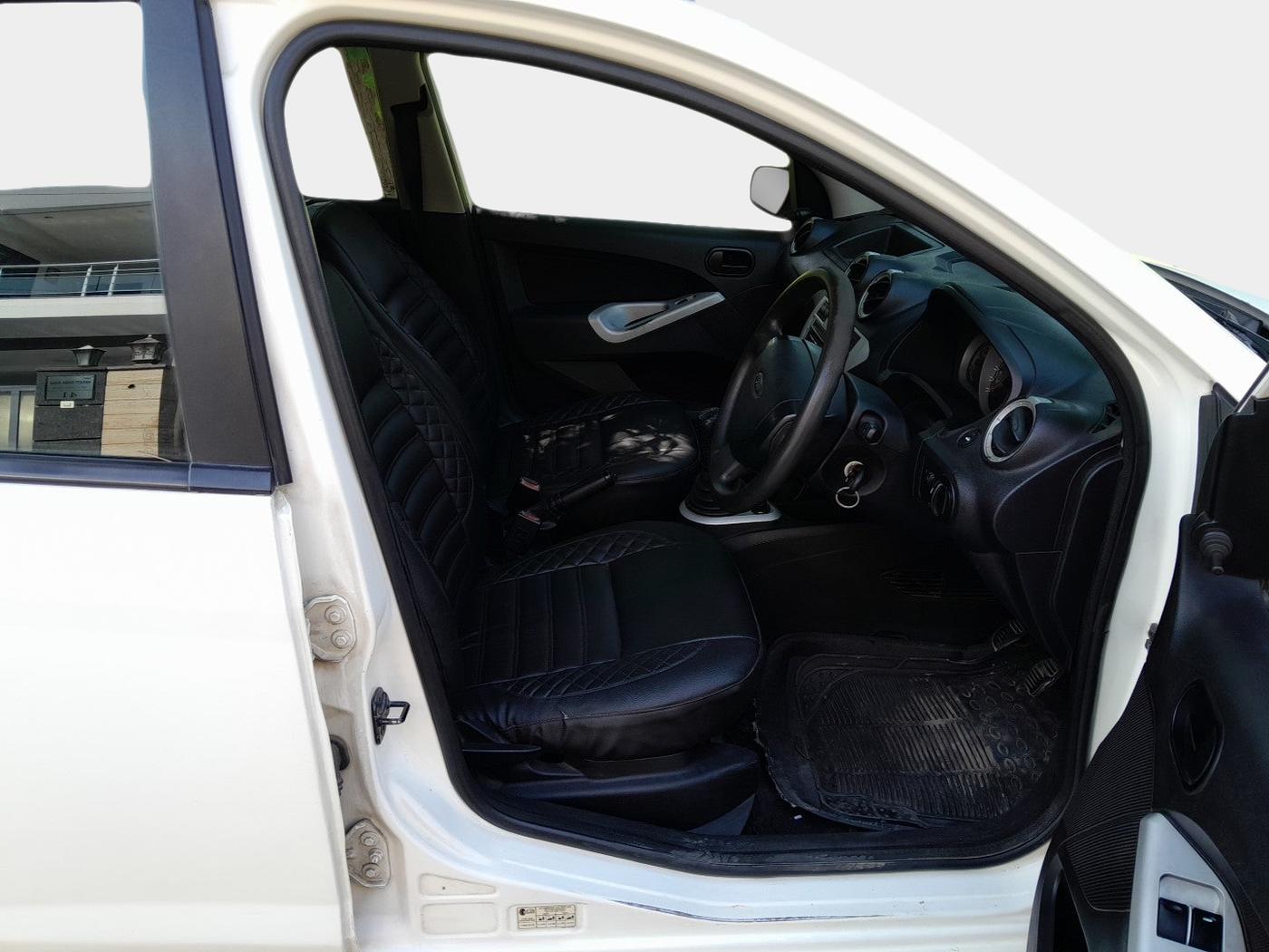 2011 Ford Figo ZXI 1.4 DIESEL, Diesel, Manual, 1,21,273 km, interior