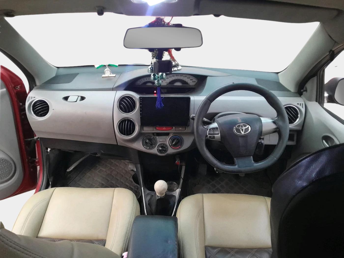 2011 Toyota Etios Liva VX, Petrol, Manual, 81,146 km, interior