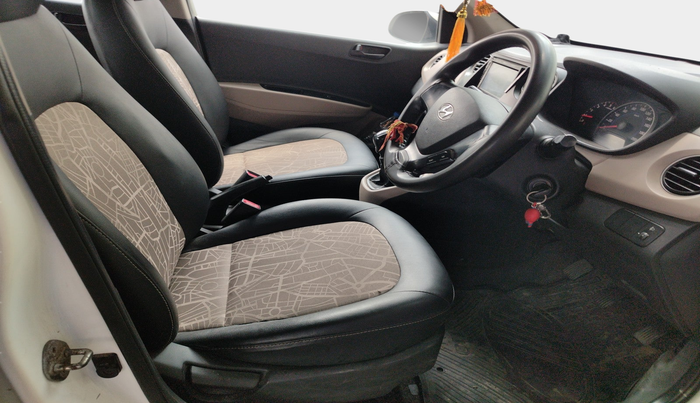 2013 Hyundai Grand i10 MAGNA 1.1 CRDI, Diesel, Manual, 80,217 km, interior