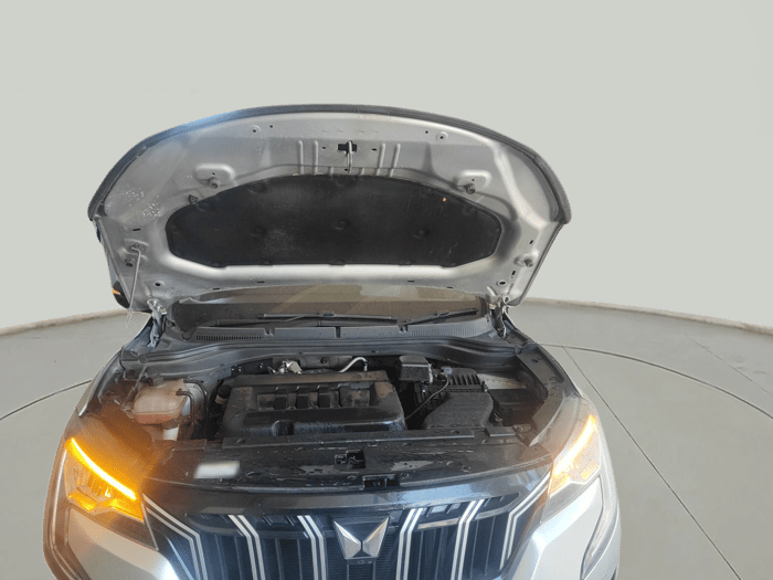 2022 Mahindra XUV700 AX 5 D AT 7 STR, Diesel, Automatic, 47,871 km, exterior