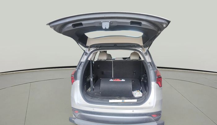 2022 Mahindra XUV700 AX 5 D AT 7 STR, Diesel, Automatic, 47,871 km, exterior