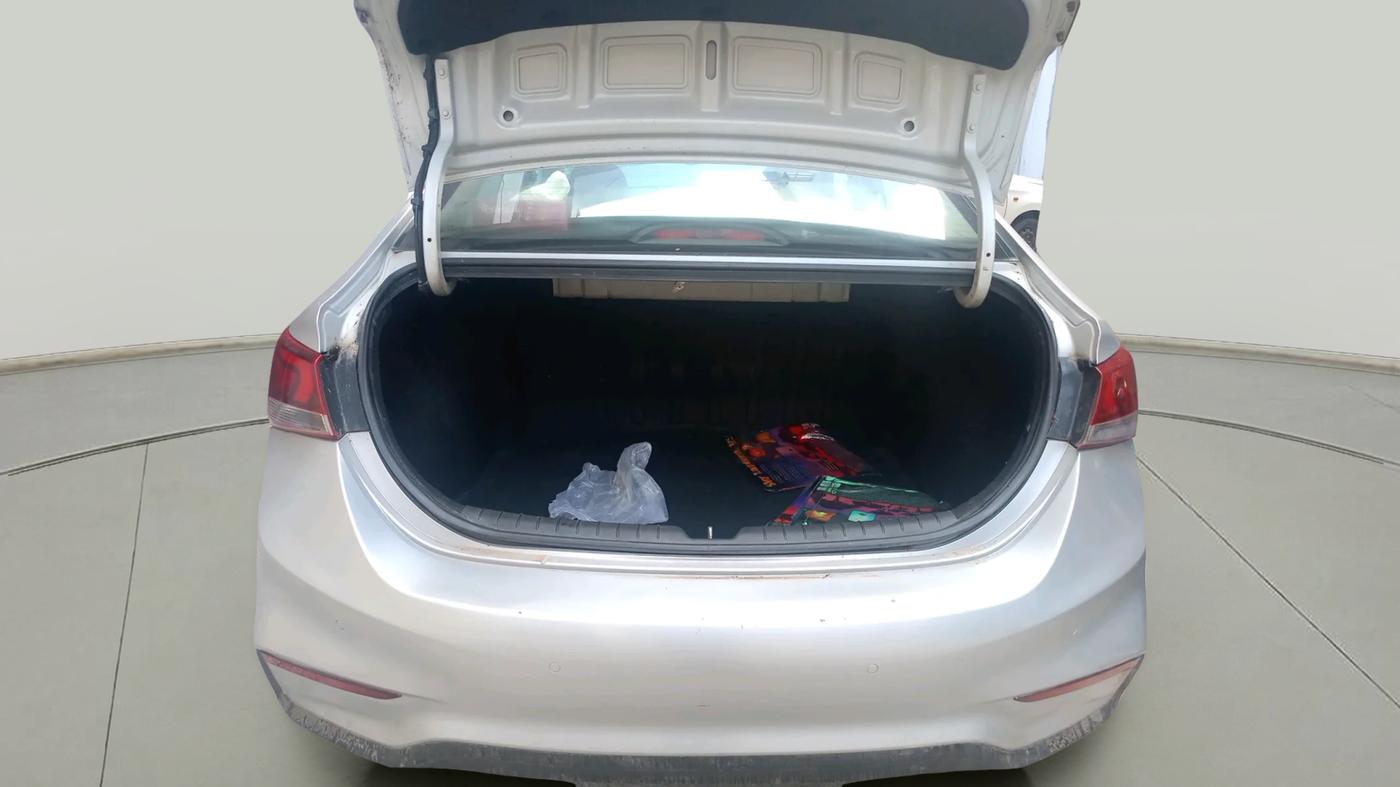 2017 Hyundai Verna 1.6 VTVT SX, Petrol, Manual, 83,108 km, exterior