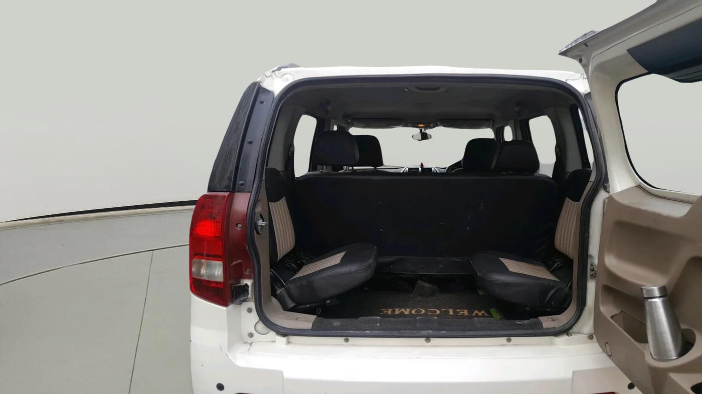 2015 Mahindra TUV300 T8, Diesel, Manual, 76,737 km, exterior