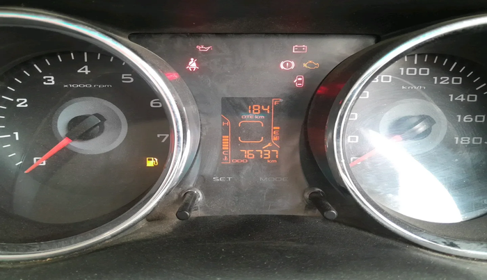 2015 Mahindra TUV300 T8, Diesel, Manual, 76,737 km, interior