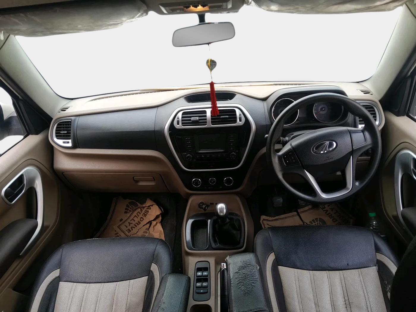 2015 Mahindra TUV300 T8, Diesel, Manual, 76,737 km, interior