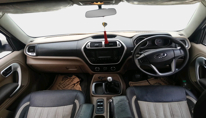 2015 Mahindra TUV300 T8, Diesel, Manual, 76,737 km, interior