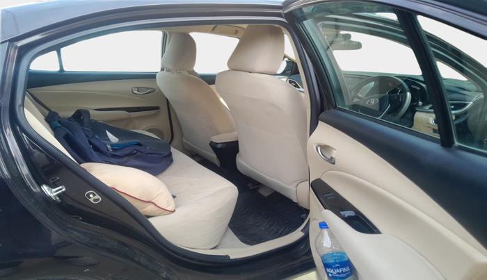 2018 Toyota YARIS G MT, Petrol, Manual, 83,308 km, interior