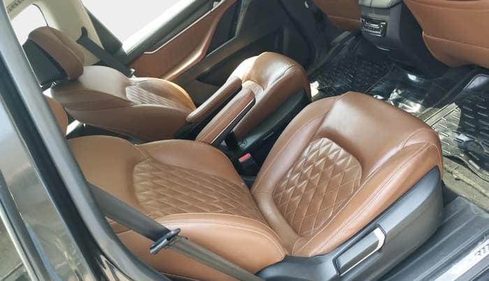 2020 MG GLOSTER SAVVY 6 STR 2.0 TWIN TURBO 4WD, Diesel, Automatic, 90,913 km, interior