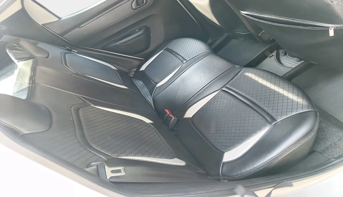 2021 Renault Kwid RXT 1.0 (O), Petrol, Manual, 38,315 km, interior