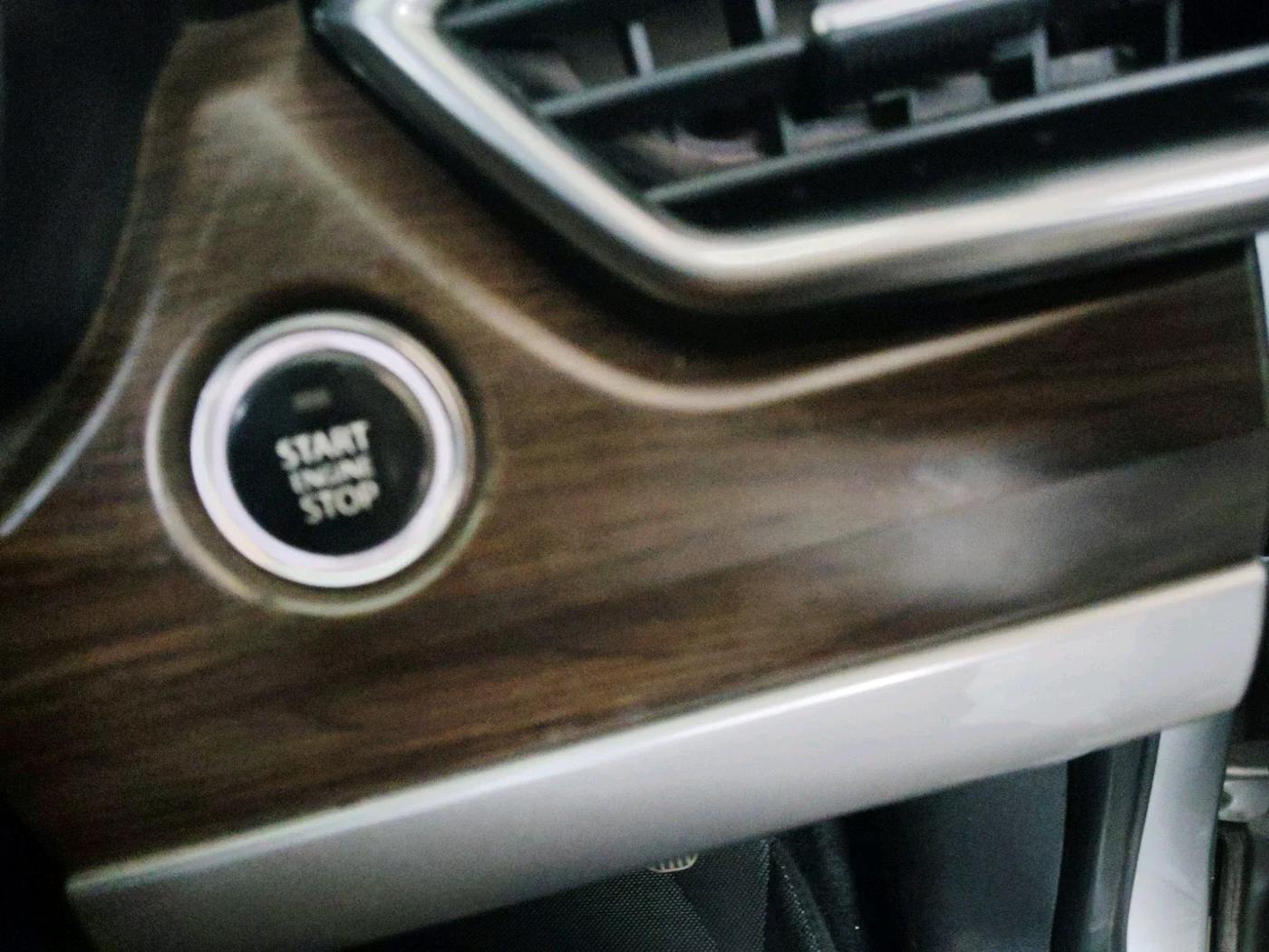2019 Tata Harrier XZ 2.0L, Diesel, Manual, 89,354 km, interior
