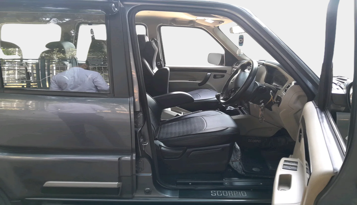 2022 Mahindra SCORPIO CLASSIC S11 7STR, Diesel, Manual, 38,471 km, interior