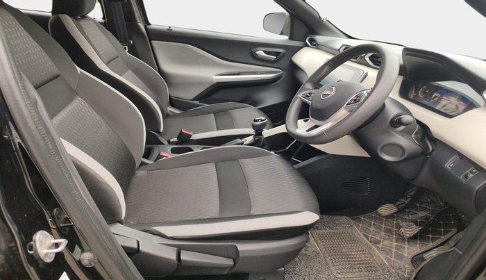 2023 Nissan MAGNITE XV MT, Petrol, Manual, 29,138 km, interior