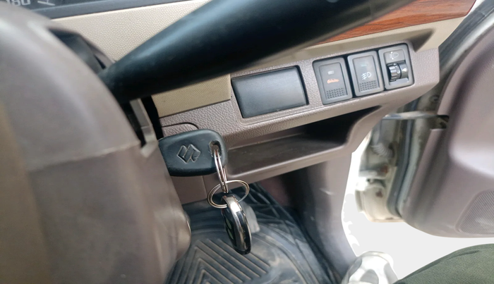 2010 Maruti Zen Estilo LXI, Petrol, Manual, 1,20,438 km, interior