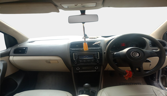 2013 Volkswagen Vento HIGHLINE DIESEL 1.6, Diesel, Manual, 1,03,526 km, interior