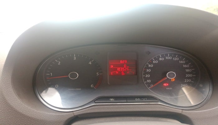 2013 Volkswagen Vento HIGHLINE DIESEL 1.6, Diesel, Manual, 1,03,526 km, interior