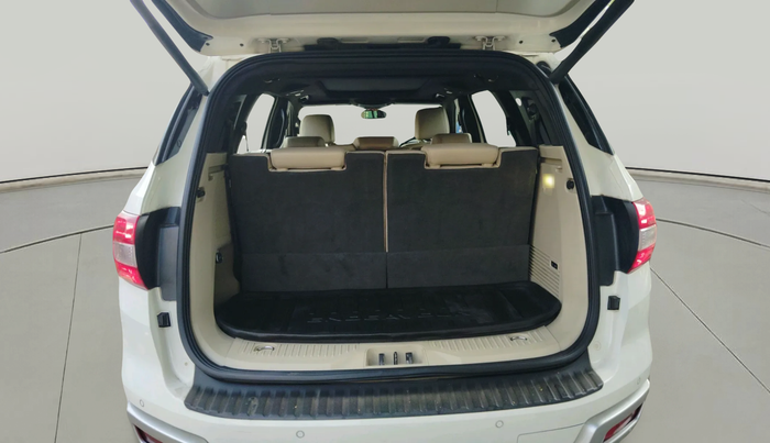 2016 Ford Endeavour TITANIUM 3.2 4X4 AT, Diesel, Automatic, 1,00,509 km, exterior